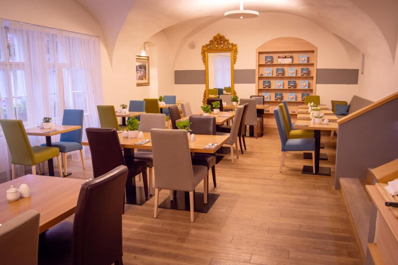 Hotel Golden Key Prague Castle Luaran gambar