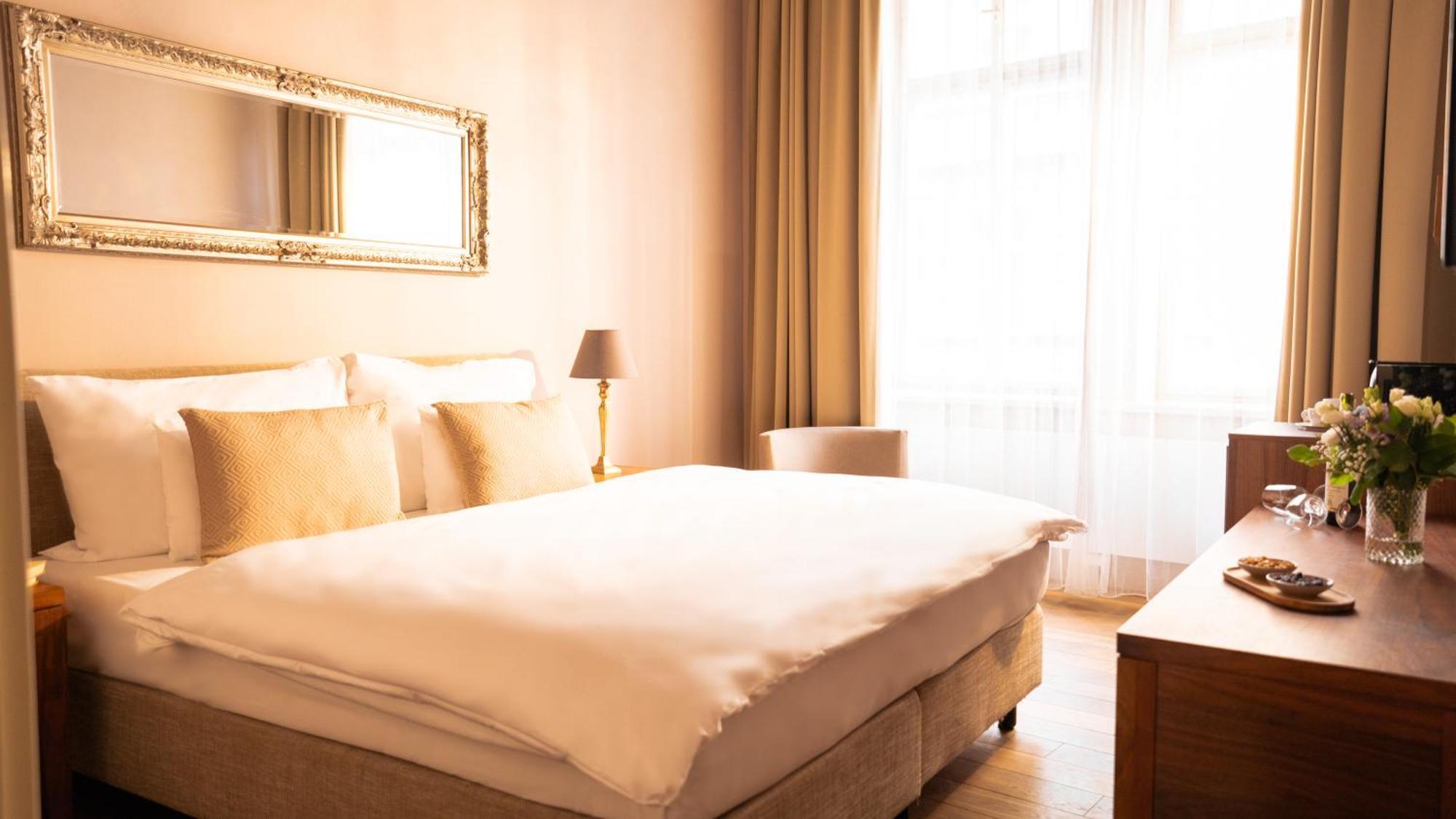Hotel Golden Key Prague Castle Luaran gambar